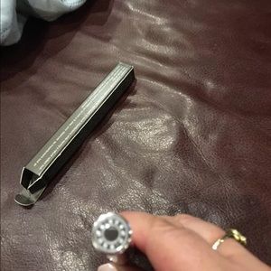 BECCA Honeycomb RADIANT SKIN CREAMY CONCEALER